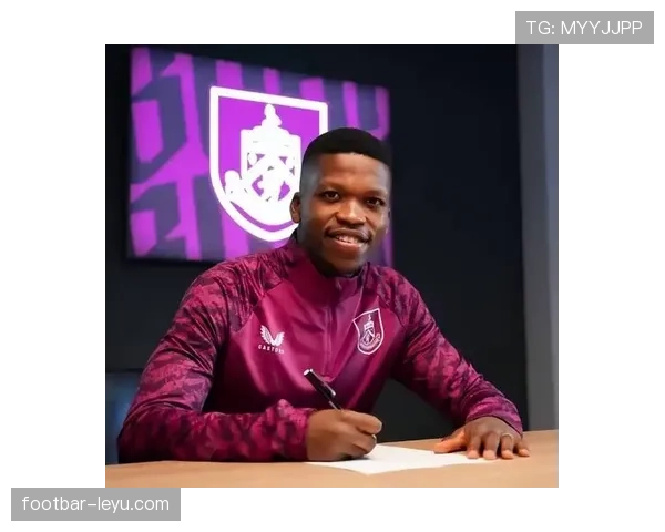 穆里尼奥重塑边后卫角色,树立防守新标杆表现稳健 穆里尼奥重塑边后卫角色,树立防守新标杆表现稳健