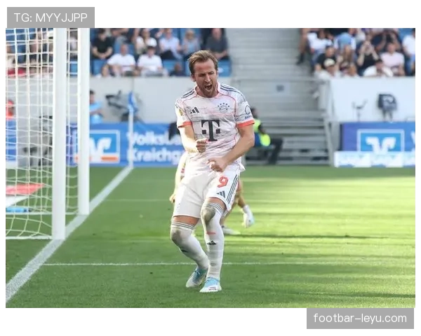 哈里·凯恩国家队首秀闪耀全场，助英格兰取胜表现抢眼