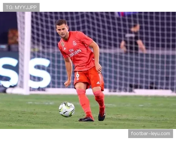 莫利纳防守稳健成球队关键,赛季表现备受期待