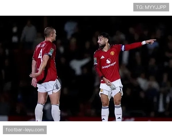 曼联防守体系漏洞频出,对赛季竞争稳定性形成考验