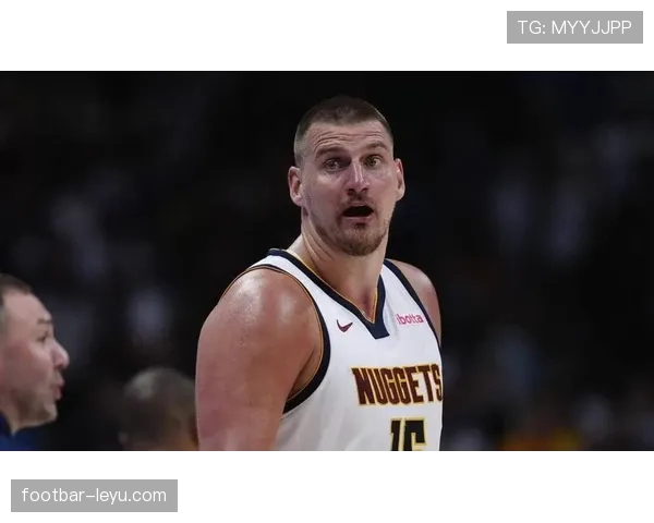 阿尔德里奇低位单打提升效率明显 差异于长人约基奇的多面手打法